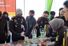 Kejari Prabumulih Musnahkan Barang Bukti dari 41 Perkara Berkekuatan Hukum Tetap