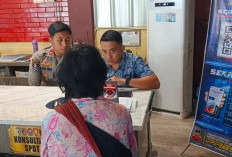 Lagi Makan Model Korban Ditusuk Musuhnya, Diduga Dendam