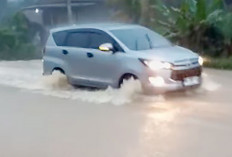 5 Sungai Besar di Sumsel Level Siaga 1-3, Warganet:  Belilah Perahu Sanak, Hujan Dikit Banjir