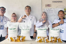 Kelurahan Pasar Baru Salurkan Bantuan Bahan Pangan ke 512 Penerima Manfaat di Baturaja Timur