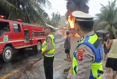 Ngeri! Ledakan Beruntun, Mobil Tangki Minyak Terbakar Hebat di Jalintim Muba, Arus Lalu Lintas Lumpuh Total