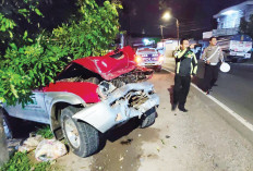 Jadi Korban Sopir Ngantuk, Truk Melebar ke Kanan dan Tabrak Mobil Ketua Baznas OKI