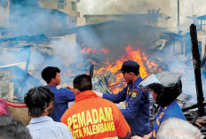 Nyaris di Waktu Bersamaan dua Kebakaran Terjadi di Palembang, Hanguskan Rumah Bedeng hingga Butik