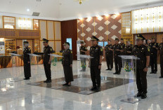 Lantik 5 Kajari Baru, Kajati Sumsel Tekankan segera Optimalkan Pelaksanaan Program Kerja