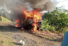 Mobil Hangus Terbakar Diduga Dipicu Korslet, Kerugian Capai Rp250 Juta