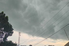 Hujan Petir Mengintai Sumsel Jumat 2 Mei, Warga Diimbau Waspada Sejak Pagi Hingga Dini Hari