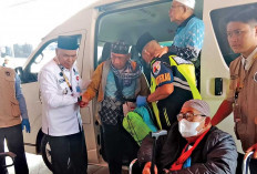 Disambut Wagub, Kepulangan Jemaah Haji Kloter 2 Molor 1,5 Jam 