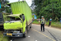 Dua Truk Bertabrakan di Jalur Lahat–Pagar Alam, Sopir Dilarikan ke RSU