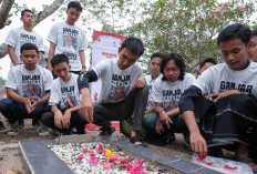 Momen Peringatan Sumpah Pemuda, Crivisaya Ganjar Ajak Milenial Ziarah ke Makam Pahlawan di Ogan Ilir