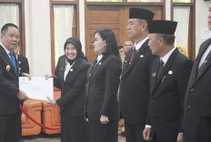 Pesan Wagub Usai Lantik 9 Pejabat Eselon II Pemprov, Warga Sumsel Butuh Pelayanan Bersih-Cepat 