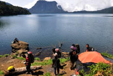 Menjelajahi Keindahan Gunung Tujuh: Danau Tertinggi di Asia Tenggara, Surga Tersembunyi di Sumatera