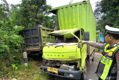 Tabrakan ‘Adu Banteng’ Dua Truk di Lahat-Pagaralam, Sopir Mengantuk