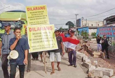 Warga Protes Tak Dibangun Siring