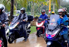 Astra Motor Sumsel Bagikan Tips Aman Berkendara Sepeda Motor Saat Musim Hujan