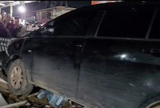 Diduga Hilang Kendali, Pengendara Minibus di  Tulung Selapan Tabrak Penjual Buah Keliling dan Pagar 