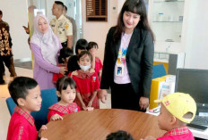 Tanamkan Literasi Keuangan Sejak Dini, TK Pusri Gelar Kunjungan Edukasi ke Bank Mandiri 
