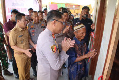 Rumah Layak Huni Bantuan Kapolda Sumsel Diserahkan di OKU Timur, Warga Terharu