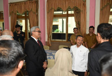 Wamen Fajar Riza Tinjau Langsung SPMB 2025 di Bandung, 'Tak Ada Tempat untuk Kecurangan!'