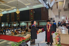 UKMC Gelar Wisuda Ke-19, Mendorong Alumni untuk Terus Belajar, Berinovasi, dan Berkonstribusi Positif