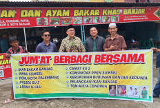 Kuliner Banjar Merambah Palembang, Ratusan Porsi Dibagikan dalam Aksi Jumat Berbagi