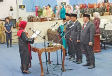 Pengambilan Sumpah Pimpinan DPRD Lahat