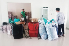 Ribuan Hadiah Dipasang Setelah 17 Agustusan, Festival Panjat Pinang 80 Pohon Sumatera Ekspres di JSC Palembang
