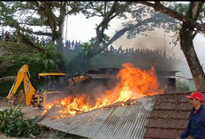 Kafe Remang-Remang di Pinggiran Lematang Akhirnya Dibongkar Paksa, Warga Tuntut Ketertiban dan Kenyamanan