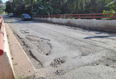 Jalan Lintas Mura-Sekayu Rusak Parah, Pengguna Jalan Pilih Beralih Lewat Jalur Mura-PALI
