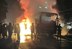 Bus Medan Jaya Terbakar di Jalinsum Muratara, Seluruh Penumpang Berhasil Dievakuasi