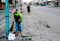 Belum Dianggarkan, Gaji Petugas Kebersihan Jalan Terlambat
