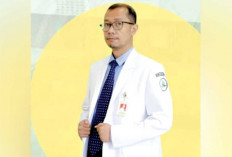 Teliti Penyebab Gangguan Saraf Tepi Akibat Kemoterapi Vinkristin Hantarkan Dr RM Indra Raih Gelar Doktor 