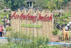 Wisatawan Serbu Air Lintang Indah 