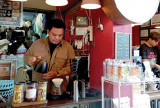 Melihat Lebih Dekat Cafe Agam Pisan di Lantai 3 Pasar 16 Ilir 