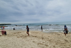 Pantai Cibeureum Anyer, Cocok untuk Anak-Anak Bermain dengan Pemandangan Memukau 
