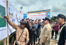 Akses Ekonomi Warga Pasar Baung Makin Terbuka, PT OKI Pulp & Paper Gelontorkan Rp4,3 Miliar Bangun Jalan Beton