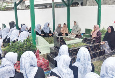 Ratusan Santri Ponpes dan STIA Al Latifiyah Ziarahi Makam KHA Malik Tadjuddin dan Ulama Besar Lainnya