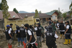 Relawan BRI Peduli Gotong Royong Pulihkan Sekolah Pascabencana di Aceh Tamiang