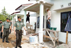 Kunker Pangdam II Sriwijaya Tinjau Rehab Rumah dan Dapur BGN di Asrama Sekojo.