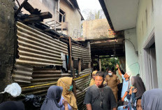 Bedeng 8 Pintu di Sekip Ujung Hangus! Suami Istri Tewas Terjebak Asap 