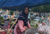 Pedagang Bunga di TPU Banjir Rezeki di Momen Idul Adha 1445 H, Ini Kata Mereka!