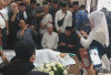 Potret Gubernur Sumsel Herman Deru Panjatkan Doa untuk Jenazah Alex Noerdin
