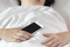 Ini Bahayanya Jika Tidur dekat Handphone, BIsa Sebabkan Kanker