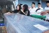 Tiba di Palembang Jenazah Disambut Isak Tangis Ibu, Penyebab Kematian di Kamboja Masih Misteri