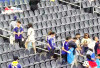  Rispek! Fans Jepang Bersih-Bersih Tribun Setelah Duel Sengit Lawan Belanda