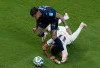 Muslera Blunder, Spanyol Menang Tipis atas Uruguay dalam Duel Panas Penuh Drama