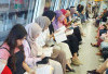 Normalisasi Membaca Buku di Tempat Umum, Klub Buku Palembang Praktikkan di LRT