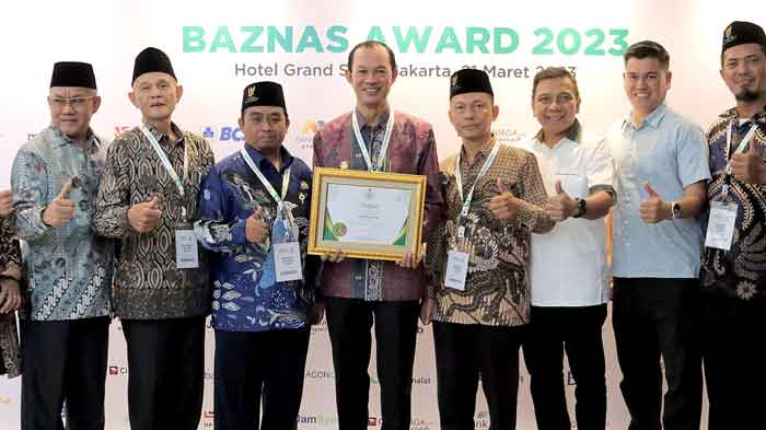 Harnojoyo Terima Penghargaan Baznas Award 2023