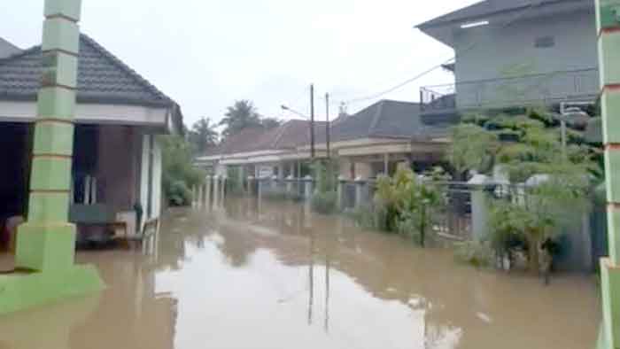Banjir Rendam Rumah Setinggi 40 Cm