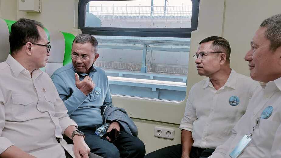 Pengalaman Unik, Dahlan Iskan Berkeliling dengan Kereta Cepat Jakarta-Bandung Bersama Menhub Budi Karya