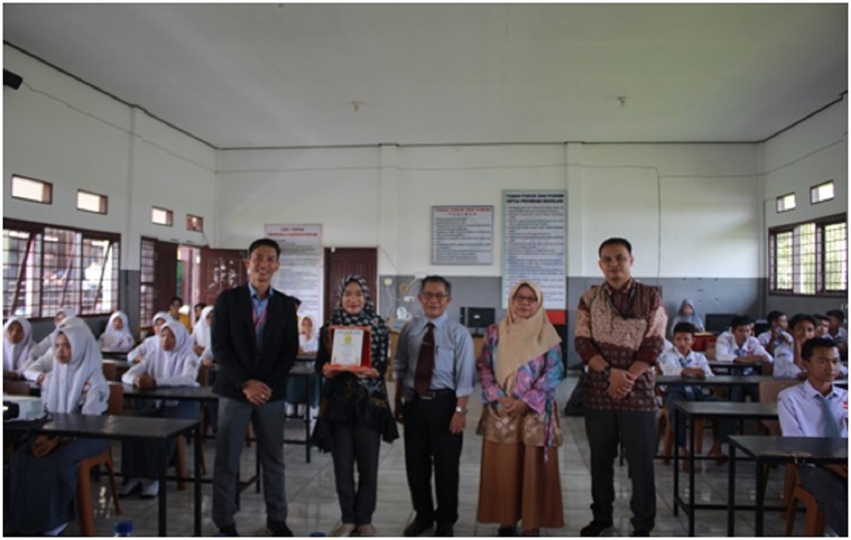 Generasi Z : Mempersiapkan Masa Depan Politik Indonesia melalui Pendidikan Politik